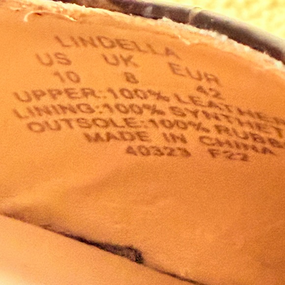 Lauren Ralph Lauren Lindella Reptile Embossed Print Leather Pointed Toe Pumps - Picture 8 of 11